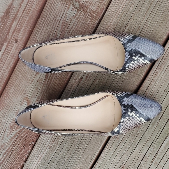 Aquatalia Pasha Pump Snakeskin print Block Heels shoes leather sandals 8 - Picture 3 of 15